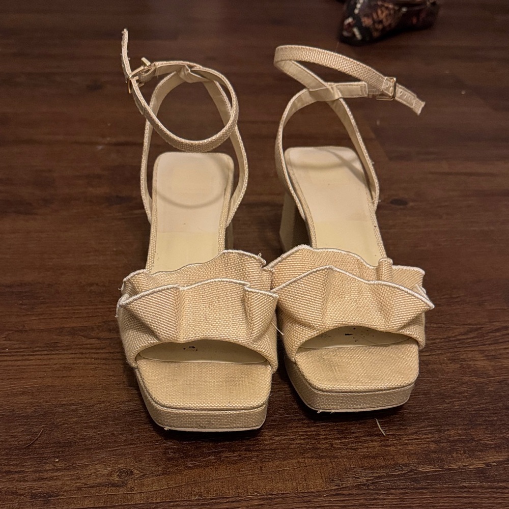 Dolce Vita Cream Cheer Heels